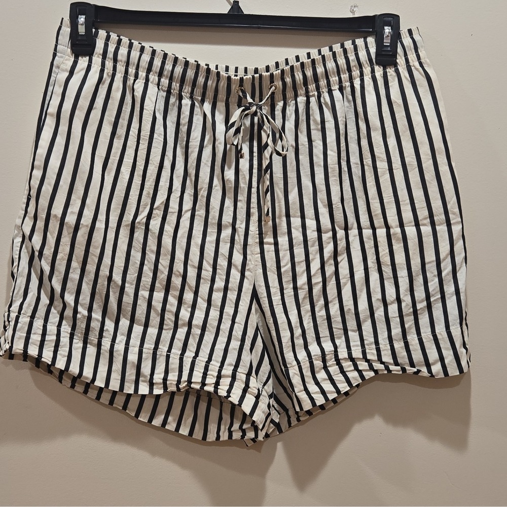H&M Women's White/Black Striped Chino Drawstring Elastic Waist Shorts XL